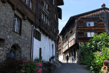 Werdenberg, İsviçre - 14 Temmuz 2024: İsviçre 'deki Werdenberg köyünde