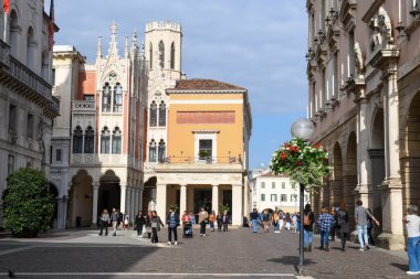 Padova, İtalya - 20 Ekim 2024: İtalya 'daki eski Padova kasabasında