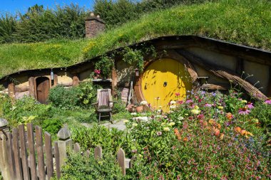 Matamata, Yeni Zelanda - 19 Ocak 2025: Hobbiton 'un Yeni Zelanda film setindeki Hobbit evi