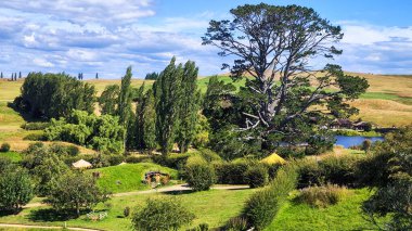 Yeni Zelanda 'daki Hobbiton filminin peyzajı