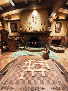 Matamata, Yeni Zelanda - 19 Ocak 2025: Hobbiton 'un Yeni Zelanda' daki bir Hobbit evinin içi