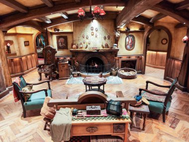 Matamata, Yeni Zelanda - 19 Ocak 2025: Hobbiton 'un Yeni Zelanda' daki bir Hobbit evinin içi