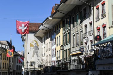 İsviçre - 8 Mart 2025: İsviçre 'deki Thun tarihi merkezi