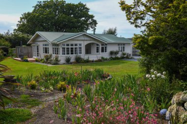 Yeni Zelanda 'daki bir kır evinde görüntüle