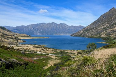 Yeni Zelanda 'daki Hawea Gölü' nde İHA görüntüsü