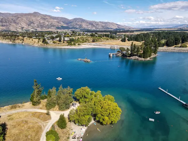 Yeni Zelanda 'daki Hawea Gölü' nde İHA görüntüsü