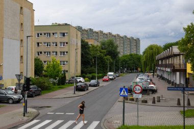 Nowa Huta, Polonya - 8 Haziran 2025: Polonya yakınlarındaki Nowa Huta binasına bakın