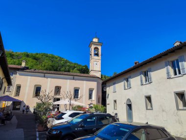 Meride, İsviçre - 1 maggio 2025: İsviçre 'deki Meride köyüne bakın