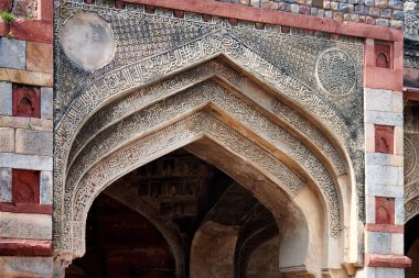 Hindistan 'ın Yeni Delhi kentindeki eski Hint mezarının duvar süslemesi, Hindistan' daki antik Arap anıtlarındaki eski, eski mezar dışı, güzel dekoratif unsurlar.