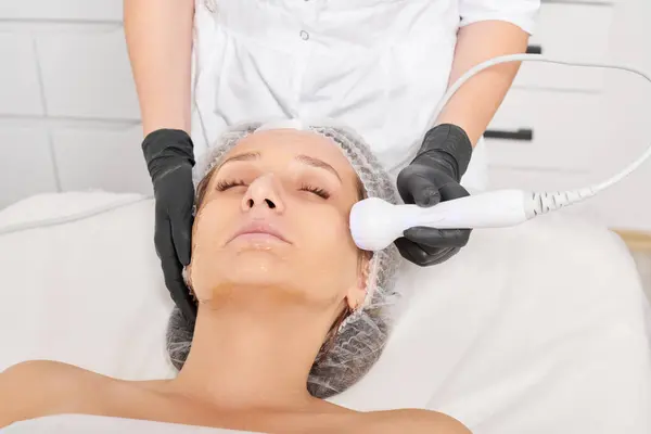 Cosmetologist Makes Lifting Rejuvenation Woman Face Aging Cosmetic Procedure Beauty — Stock Photo, Image
