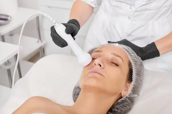 Beautician Makes Lifting Rejuvenation Woman Face Aging Cosmetic Procedure Beauty — Stock Photo, Image