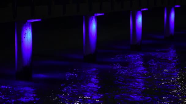 Seebrücke Mit Bunten Glitzernden Lichtern Der Nacht Seestrand Der Nacht — Stockvideo