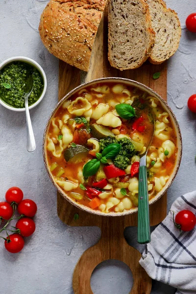 Minestrone Suppe Mit Pesto Top Veiw Style Hugge Selektiver Fokus — Stockfoto