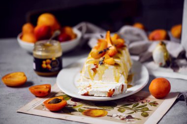 Kayısılı ballı parfüm. Seçici odak... biçim klasiği