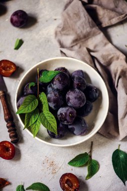 Erikli sonbahar natürmortu. stil rustik . seçici odaklama.  