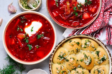 .style rustic.top veiw.net ile geleneksel Ukrayna pampushki 'si.