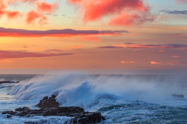 İzlanda açıklarında kış fırtınası.