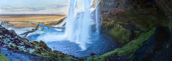 Vista Seljalandsfoss Dentro Cachoeira Belo Dia Inverno Islândia — Fotografia de Stock
