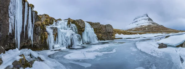Church Mountain Falls Kirkjufellsfoss Waterval Snaefellsnes Ijsland — Stockfoto