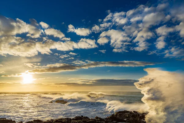 冰岛沿海的冬季风暴 — 图库照片