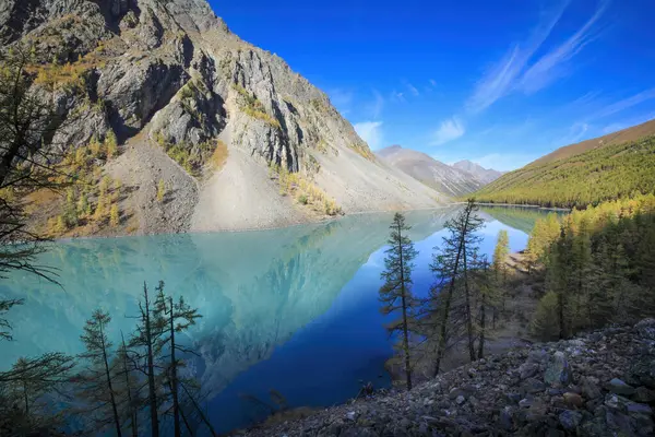 Shavlo Gölü, Altai Dağları, Sibirya, Rusya