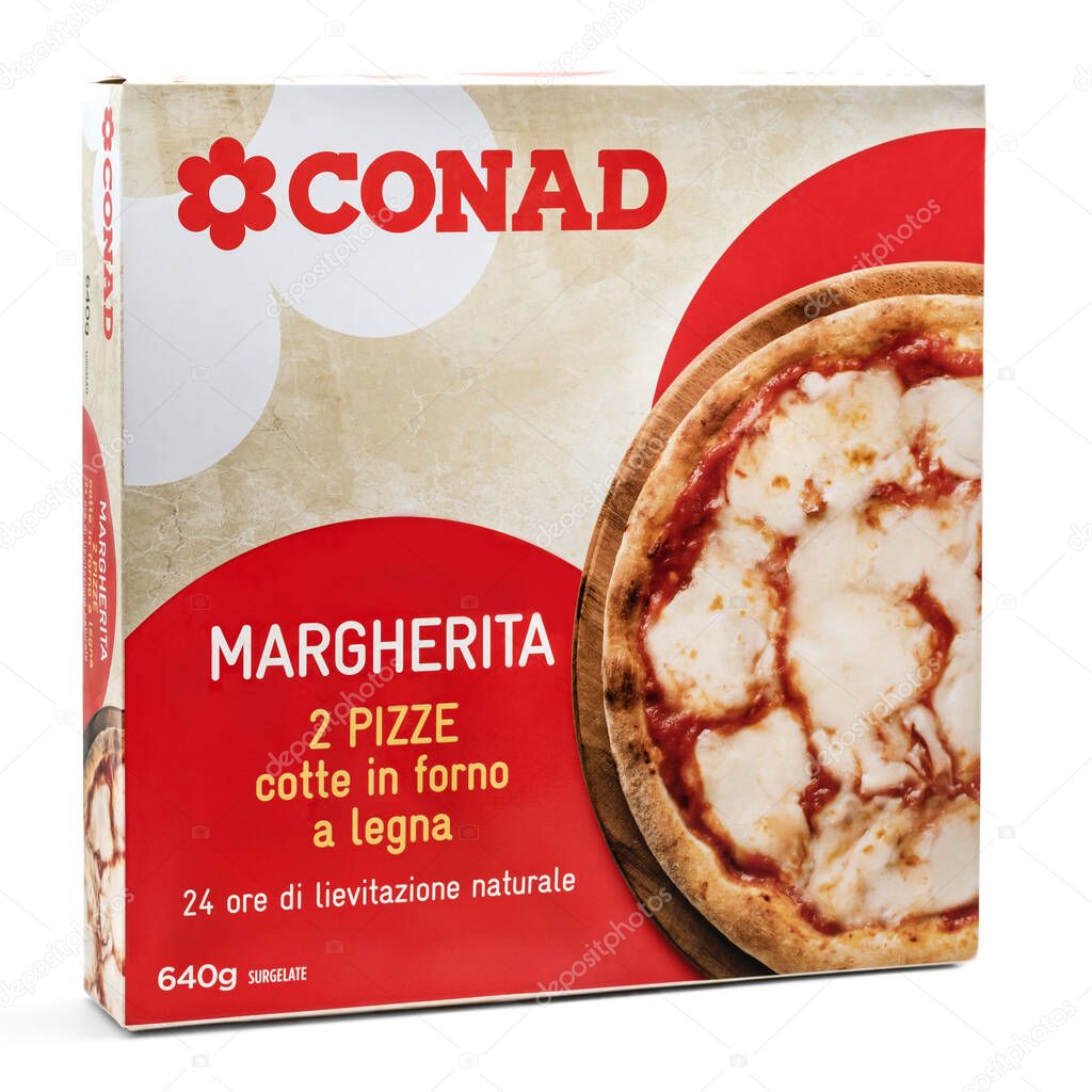 Conad Margherita due pizze cotte in forno a legna,pack of frozen pizza,Italian product isolated on a white background