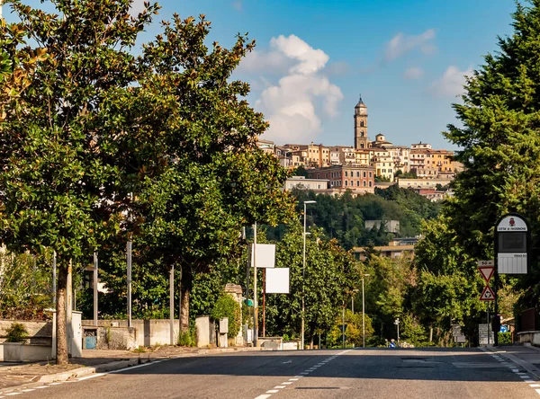 Townscape Frosinone Itália Com Centro Histórico Velho Colina Região Italiana — Fotografia de Stock