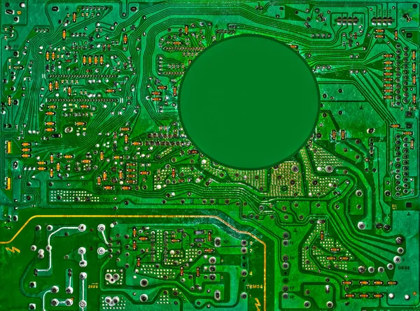 Fotokopi alanı çemberine sahip elektronik devre kartı, düz arkaplan