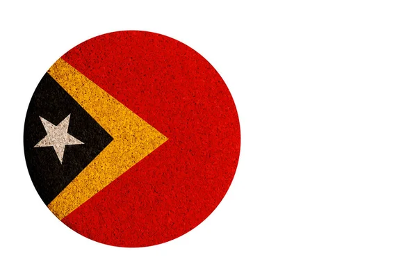 Σημαία Του Ανατολικού Τιμόρ Στρογγυλό Σουβέρ Φελλού Απομονωμένο Λευκό Φόντο — Φωτογραφία Αρχείου