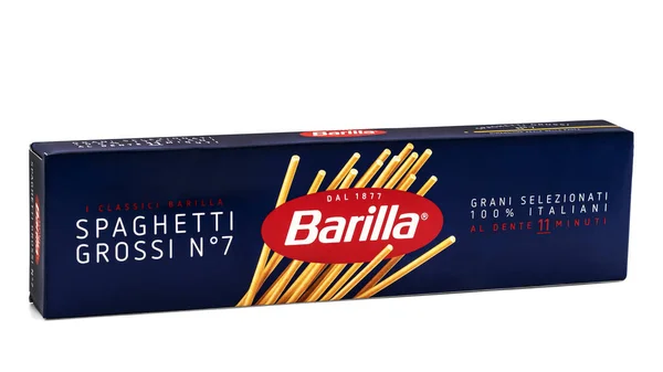 Barilla Spaghetti Grossi n7, bir paket makarna, beyaz arka planda izole edilmiş İtalyan ürünü.