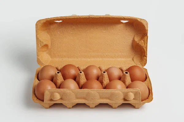 鸡蛋在盒子里 — 图库照片