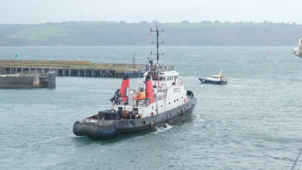 Plymouth Großbritannien Oktober 2022 Der Schlepper Adept Verlässt Den Hafen — Stockvideo