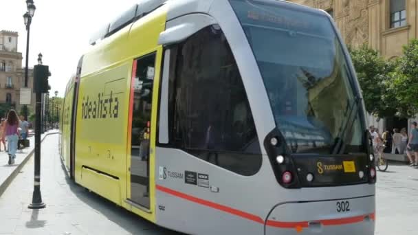 Sevilla Spanien September 2022 Blick Auf Die Batteriebetriebene Straßenbahn Die — Stockvideo