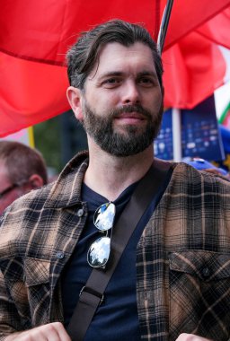 Londra, İngiltere. 23 Eylül 2023. Brexit karşıtı Ulusal Yeniden Katılım mitinginde AB yanlısı Alex Kerr, İngiltere 'yi Avrupa Birliği' ne yeniden katılmaya çağırdı.