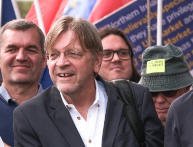 Londra, İngiltere. 23 Eylül 2023. AB yanlısı Belçikalı milletvekili Guy Verhofstadt, Mart ayında Londra 'da düzenlenen Brexit karşıtı Ulusal Yeniden Katılım mitinginde İngiltere' yi Avrupa Birliği 'ne yeniden katılmaya çağırdı..