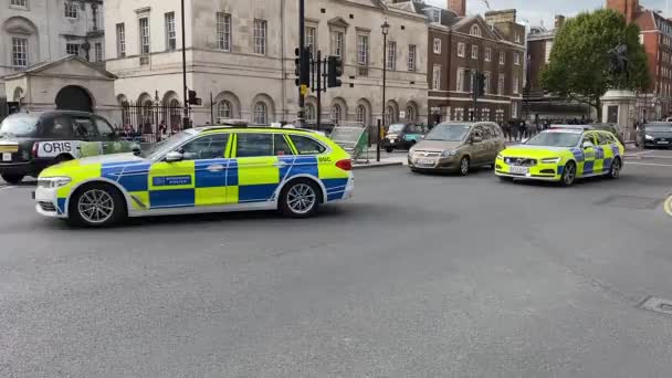 Whitehall Londyn Wielka Brytania Września 2023 Dwa Samochody Metropolitan Police — Wideo stockowe