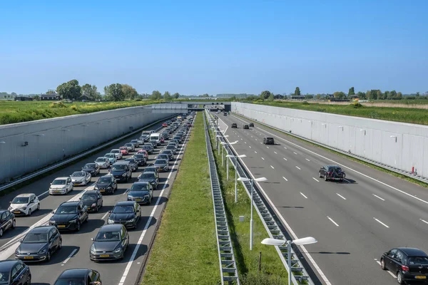 Delft Niederlande Mai 2023 Moderne Vertiefte Autobahn Stau Richtung Rotterdam — Stockfoto