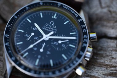PEDASO, İtalya - Ekim 2020 Omega Speedmaster Profesyonel Saat. Omega 19. yüzyıldan beri saat üretiyor ve Ay 'daki ilk nöbetti. İllüstrasyon Editörü.