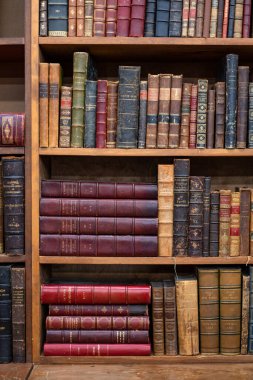 NEW YORK - FEBRUARY, 2020: The Strand Kitabevinin iç görünümü, Doğu 12. Cadde 'nin köşesindeki 828 Broadway' de bağımsız bir kitapçı..