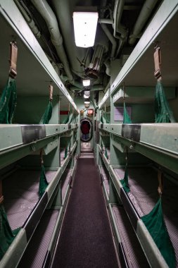 New York - Şubat 2020: USS Denizaltı ranzaları. New York 'taki Korkusuz Deniz, Hava ve Uzay Müzesi Hudson Nehri' ne kenetlendi..