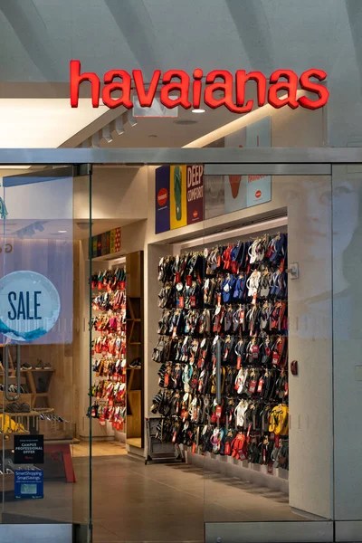 ニューヨーク 2020年2月 マンハッタンのOculus駅の中にHavaianas店 Havaianasは1962年に作成され 特許を取得したフリップフロップサンダルのブラジルのブランドです — ストック写真