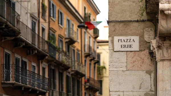 Piazza Delle Erbe Market Square Street Plate Roman Square Hosts — Stock Photo, Image