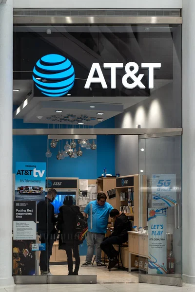 New York February 2020 Sign Store Inc American Multinational Telecommunications — Stock Photo, Image