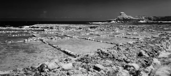 Panoramisch Landschap Van Zoutpannen Aan Baai Van Marsalforn Gozo Eiland — Stockfoto
