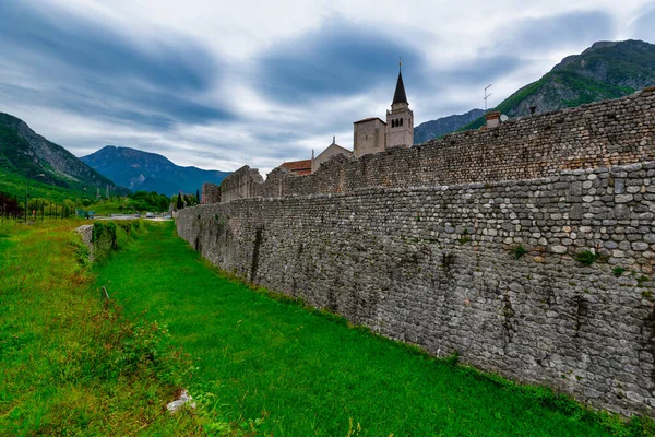 Stadtmauern Von Venzone Norditalien Zeichen Borgo Dei Borghi 2017 Zum — Stockfoto
