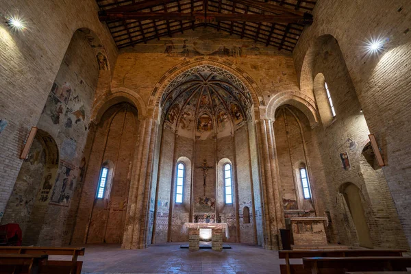 Offida Talya 2020 Ocak Santa Maria Della Rocca Kilisesi Görünümü — Stok fotoğraf