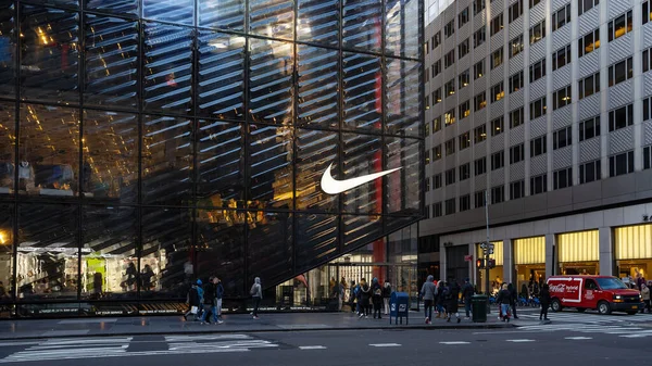 New York Ruary 2020 Nike Sportbutik Manhattan Nike Världens Största — Stockfoto