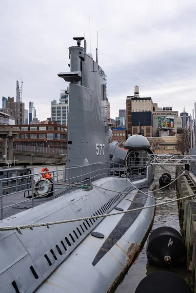 ニューヨーク 2020年2月 Ussニューヨークのイントレピッド海 空気と宇宙博物館の桟橋86で潜水艦は ハドソン川にドッキング — ストック写真