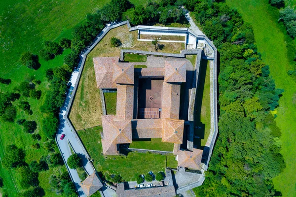 Torrechiara城堡顶部向下俯瞰航景 意大利帕尔马 — 图库照片
