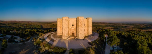 stock image Aerial panoramic view of Castel del Monte, the famous castle built in an octagonal shape by the Holy Roman Emperor Frederick II in the 13th century in Apulia, Italy. World Heritage Site since 1996.